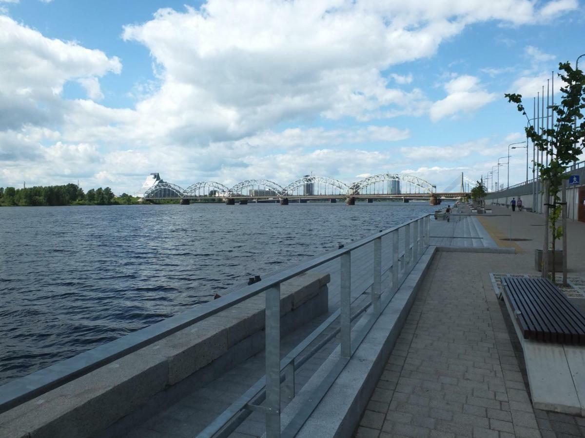 Riverside Promenade Apartment Riga Kültér fotó
